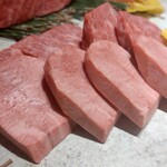 USHIGORO S. - 本日のお肉