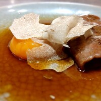 USHIGORO S. GINZA - 白トリュフとザブトンのすき焼き