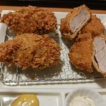 れんが - ヒレカツ断面と10cm越えカキフライ