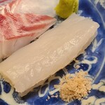 道人 - ④皮剥(兵庫県淡路島産、当日〆)、肝ポン酢添え
      産卵は初夏～夏、旬は秋～冬
      コリッ&モチッ、2日くらい寝かせた様な旨み、どうやっているのだろう？
      釣って直ぐに船上放血神経〆してもこんなに美味しくない