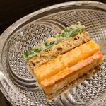 道人 - ⑨柿膾(なます)&胡瓜&金時人参&大徳寺麩の胡麻酢和え
      一見、地味に見えるこういうお料理こそ中嶋大将の真髄が見え隠れしている様に感じます
      穏やかなに沁みる味わいです