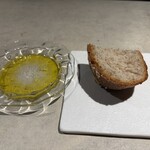 Simples - 焼きたてのパン