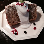 キッチン トロイカ - 紅茶のシフォンケーキ