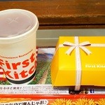 Fasutokicchin - パンケーキベーコンエッグバーガー(390円)、とペプシNEX(220円)