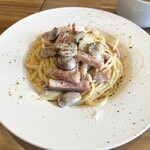 Piccolo Bruco - パスタも盛りがいいわよ