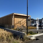 本格手打 もり豊 - 店舗裏側