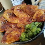 ら～めん山家 - フルサイズの豚丼です。