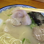 来来 - 14年5月。ラーメン2杯目。チャーシュー。