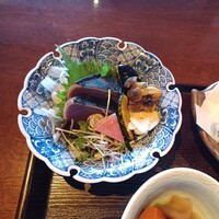 土佐料理 司 阪急グランドビル店 - 鰹のタタキ
