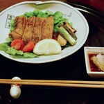 うさぎ屋 - 和牛ステーキ・野菜添え・ポン酢