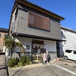 三笠屋 - 外観も全く変わってません。周りは結構変わったのに...