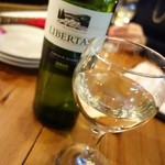 PIZZA SALVATORE CUOMO - 南アフリカのワイン【LIBERTAS　￥2,500】