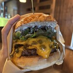 THE GRABBER hamburger pub - 『THE GRABBER CHEESE BURGER¥2,145』 『コーヒーフロート¥825』