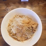 TOYOJIRO - 煮込み肉入りアブララーメン　醤油　麺100ｇ