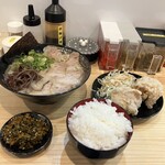 ラーメン猫猫 - 