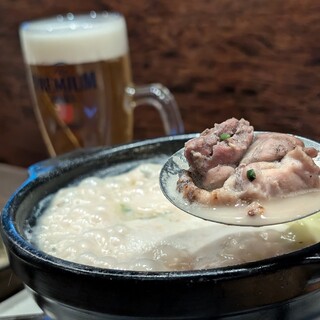 炭あうん博多の2大名物の1つ【はかた地どりのとり白湯鍋】