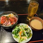 バルデエスパーニャ トロ - ローストビーフ丼セット¥900