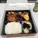 キッチンひまわり 直火網焼きハンバーグ＆グリル - 料理写真: