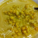 サイゼリヤ - コーンをコーンクリームスープに投入〜♡（やると思ったべ❔️www）