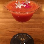 ラグナ ザ バー - いちごのカクテル(ﾊﾞﾗのﾘｷｭｰﾙ)