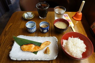 amber - 漬け込み焼き定食　1050円　+　大盛　100円