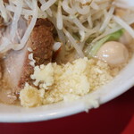 ラーメン二郎 - ニンニク少し