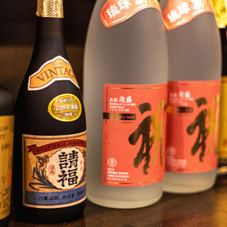 石垣島の地酒と美味しい肴を堪能