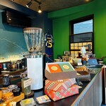 YutaCafe & DivaRoaster - 