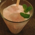 印度料理シタール - 2014.4 いちごラッシー