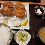 れんが - 本日の夕食は広島県産カキフライ&ヒレカツ