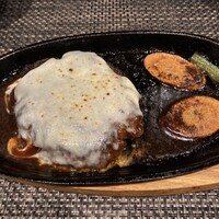 肉匠 みつ平 - チーズハンバーグランチ ¥1,000