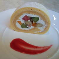 アニヴェルセル カフェ - 安定のフルーツロールケーキ♡