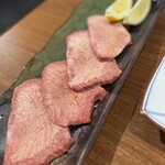 炭火焼肉 牛和鹿 本店 - 