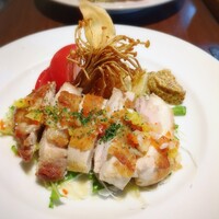 京洋食 まつもと - メインに鶏のグリルを選択。えのきでこんなに綺麗なフォルムとれるなんて。