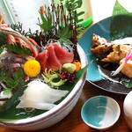Sakuramaru - 旬魚のお造り、煮付け