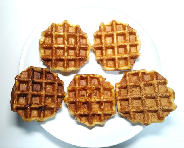 Mr. Waffle Hatanodai Eki Naka Ten photo 3