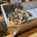 四ツ橋・新町 牡蠣と肉たらしビストロAKIRA - 