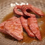 焼肉かなう - 特選黒毛和牛三種（みすじ、さんかく、サーロイン）