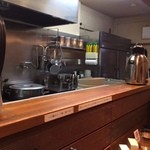 麺屋吉左右 - 　　　　　調　理　場