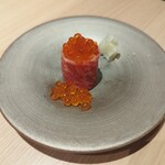 にく稲 - 和牛赤身肉いくら寿司