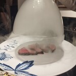 にく稲 - 赤身ステーキ瞬間スモーク（内もも）