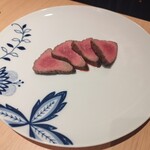 にく稲 - 赤身ステーキ瞬間スモーク（内もも）