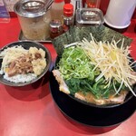 家系ラーメン たつ家 - 