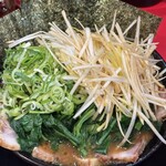 家系ラーメン たつ家 - 