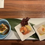 清江苑 池袋西口本店 - 清江苑コース６０５０円。焼肉屋さんらしからぬ？前菜は、繊細な味付けが良かったです。ホタテ、とーっても美味しかったです（╹◡╹）（╹◡╹）