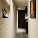 北新地 鮨 聚楽 - 開けるとお忍び感が✨️更に✨️┣¨ｷ(,,•д•,,)┣¨ｷ✨️