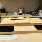 北新地 鮨 聚楽 - 店内✨️カウンター前✨️