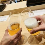 北新地 鮨 聚楽 - 可愛く小瓶を半分個の乾杯(///ω///)(笑)
                                ｶﾝﾊﾟ━(*´ω｀)o∪∪o(´ω｀*)━ｲ