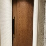 北新地 鮨 聚楽 - 先ずは1つ目の地下の扉✨️┣¨ｷ(,,•д•,,)┣¨ｷ ✨️