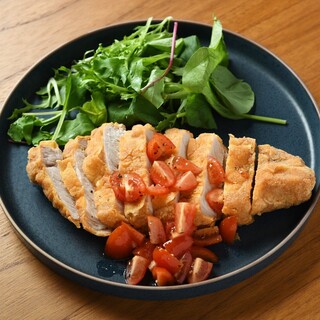 洋食とイタリアンをかけ合わせたオリジナルメニュー